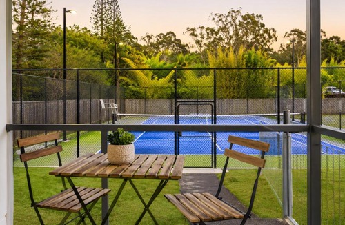 Springwood House | The Dennis Court - Private Tennis Court & Pool