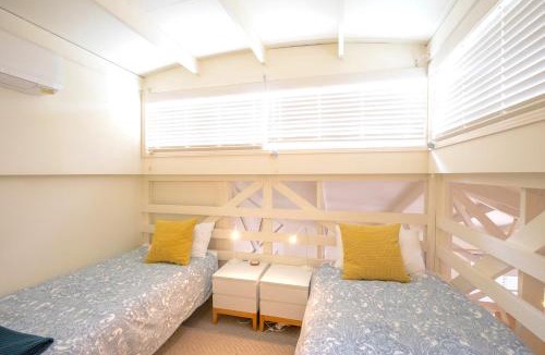 Point Lookout Apartment | THE DUNES + 100M TO BEACH + POOL + EXCEPTIONAL LOCATION