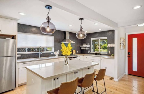 Napa House | The Elm House: Private Pool, Hot Tub, Napa Getaway