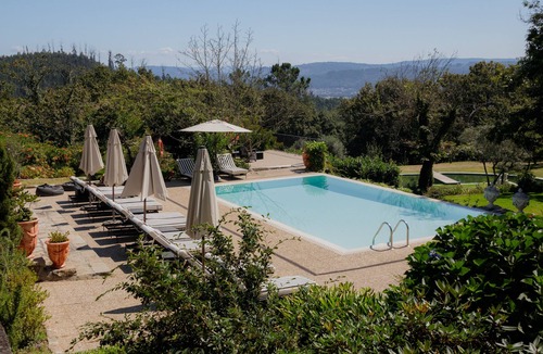 Sao Tiaguinho Villa | The Fox House - Private Villa & Nature
