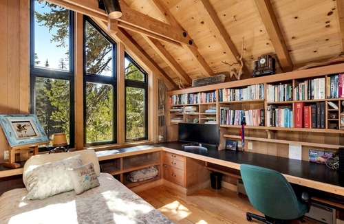 Bear Valley Cabin | The Glass House | Panoramic Mountain Views & Sauna