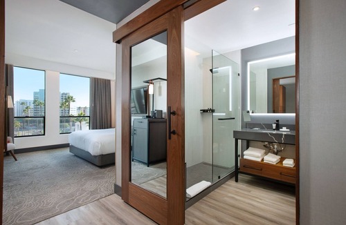 Rossmoyne Hotel | The Glenmark, Glendale, a Tribute Portfolio Hotel