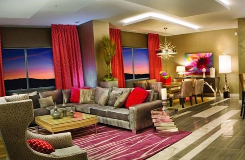 Reno Hotel | The Grand King with Spectacular View