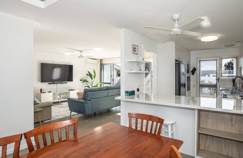 Sandstone Point Apartment | The Hidden Oasis, TOP NOTCH