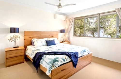 Sorrento Villa | The Holiday House in Bundell Gold Coast Getaway