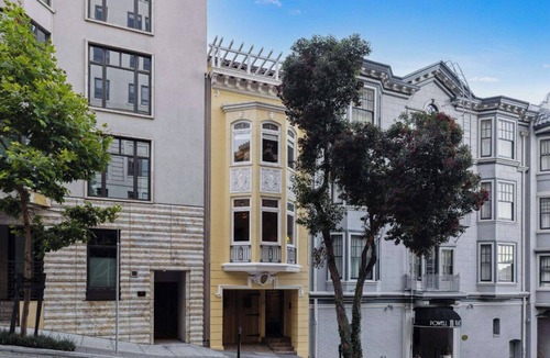 Nob Hill Cabin | The Hollywood Suite, atop of Nob Hill