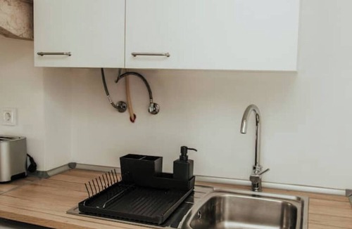 Santo Condestavel Apartment | The House from the Garden to the Star III