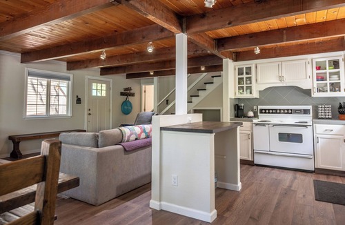 Glencoe Cabin | The Lake House - Beachfront w/Hot tub available!