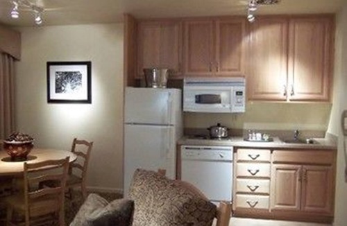 Lower Kingsbury Apartment | The Lodge at Kingsbury Crossing
