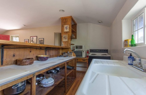 Julian Cottage | The Loft At Julian Station - Food, Tasting Rooms And Country Walks In One Place!