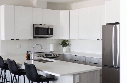 Langley Condo | The Logan Residence, 2-bed, 2- full bath Suite - In the Heart of Langley City