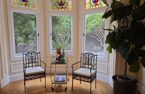 Nob Hill Cabin | The Marilyn Monroe Suite, Private Room atop of Nob Hill