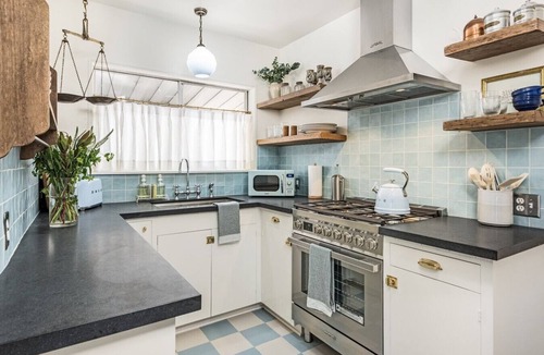 West Beach Apartment | The Marlowe Seaside Inn - Vintage Luxury at the Beach