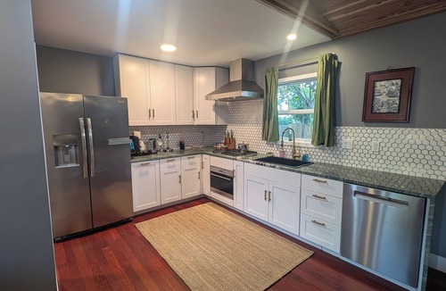 Allied Gardens House | The Menagerie - Privacy Close to the Beach