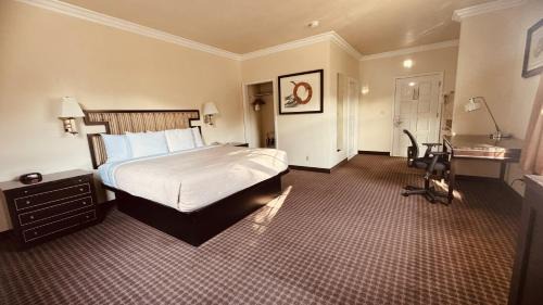 Half Moon Bay Hotel | The Miramar Inn
