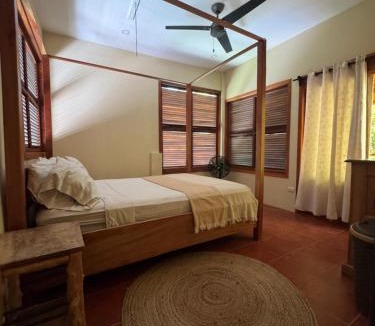 El Gigante House | The Monkeys Nest