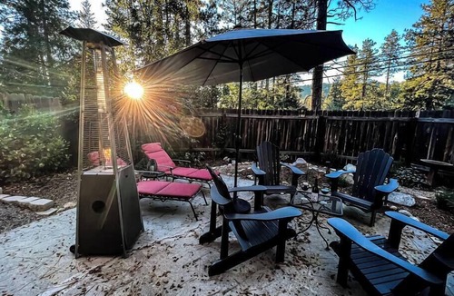 Idyllwild Cabin | The Nest: Serene Sanctuary w Hot Tub, Fireplace, Grill, Hammock, Outdoor Fire Fe