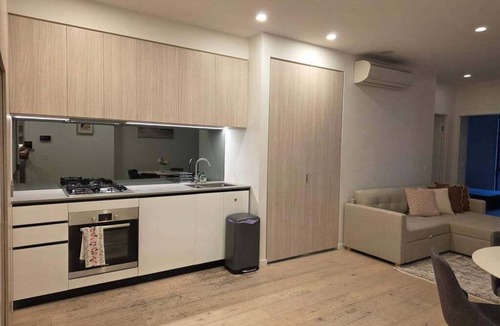 West End Apartment | The Park Life – West End 2 Bed Retreat