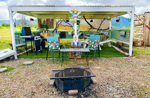 New Cuyama RV Rental | The Pink Pony Yurt, New Cuyama, CA