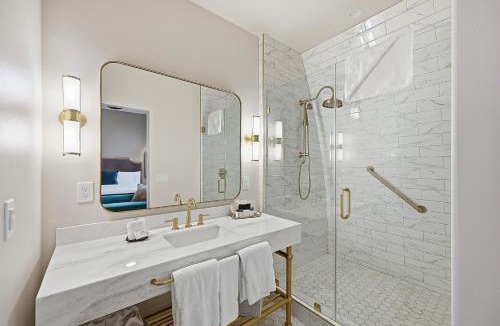 Morro Bay Hotel | The Q Inn