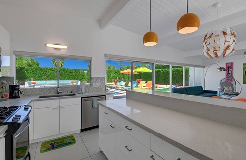 Sunmor House | The Retro A Go-Go House Luxury Mid Century Mod Resort