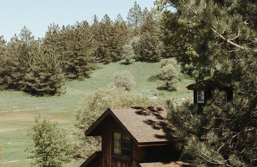 Julian House | The Rustic Barn at Sacred Mountain: Vintage Barn, Stargazing, Spa, Volcan Mtn.
