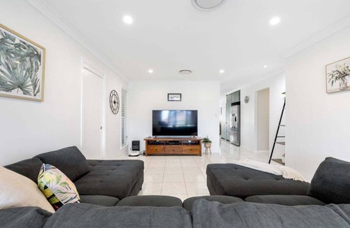 Banksia Beach House | The Salty Anchor Banksia Beach