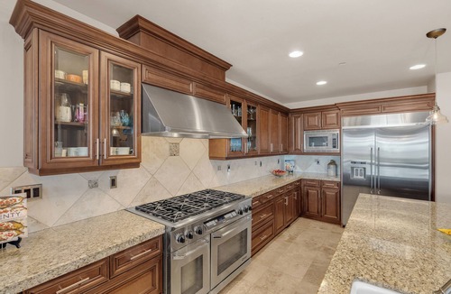 Shandon House | The Shandon House - Magnificent Views From A Spectacular Hilltop Home!