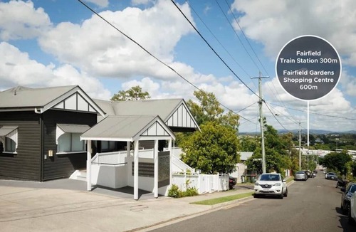 Annerley Apartment | The Studio @ Annerley - Near CBD Transport & Shops