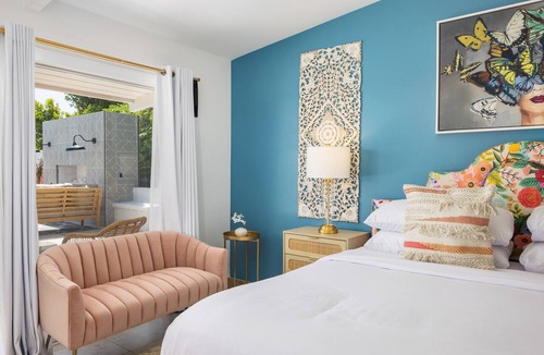 Warm Sands Hotel | The Taylor Suite · Dog-Friendly Yard, Palm Springs