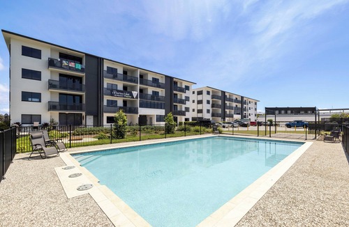 Sandstone Point Apartment | The Ultimate Couples Escape