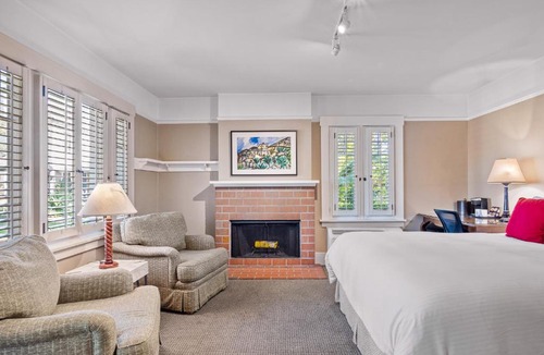 Oak Park Hotel | The Upham Hotel