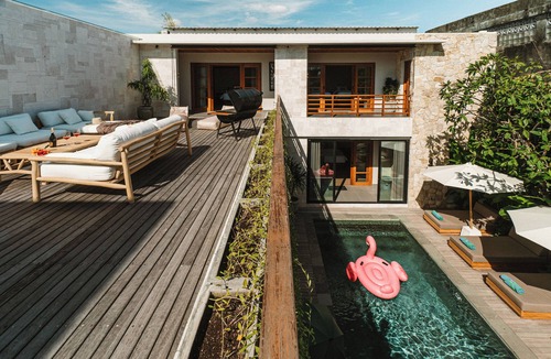 Seminyak Villa | The Urban Retreat Villa Tiga - 4BR Villa, Seminyak with Butler, cook and gym