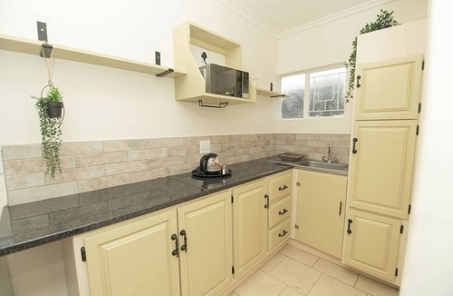 Walmer House | The Valley Guesthouse - Cottage 2