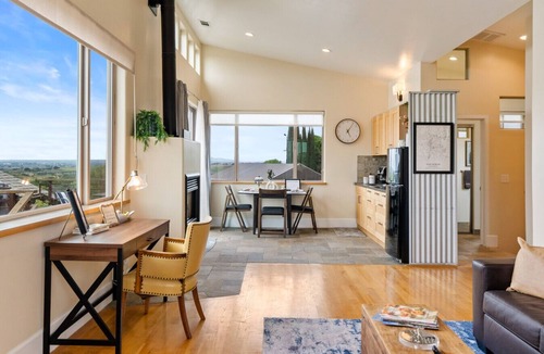 Paso Robles House | The Vineyard House - Paso Robles
