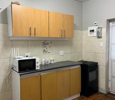Port Elizabeth Central House | The Willow Whispers guest house