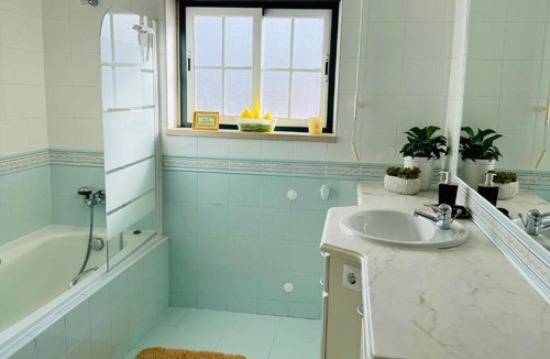 A dos Cunhados House | The Yellow Retreat