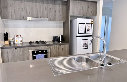 Coomera House | Theme Park Retreat Coomera 5 Beds Villa