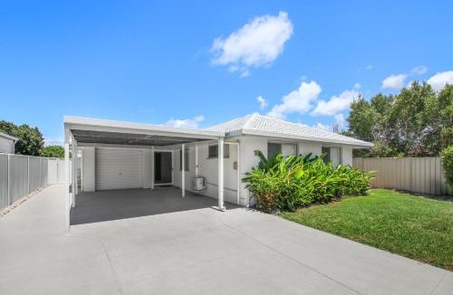 Golden Beach House | Theresa St 16 Golden Beach