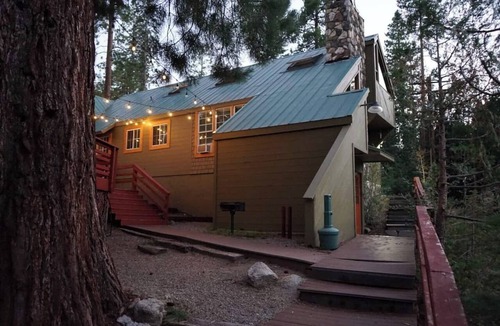 Shaver Lake Apartment | This fourplex is a 1 bedroom(s), 1 bathrooms, located in Shaver Lake, CA.
