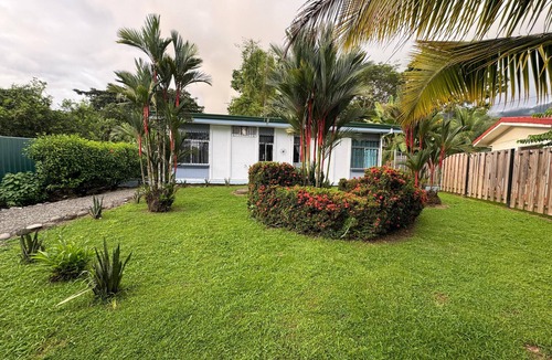 Ojochal House | This house is a 2 bedroom(s), 2 bathrooms, located in Ojochal, Provincia de Puntarenas.