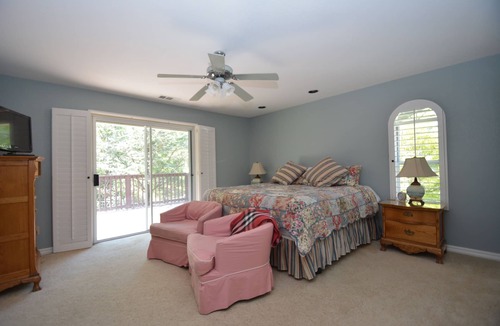 Bass Lake House | This townhouse is a 3 bedroom(s), 3 bathrooms, located in Bass Lake, CA.