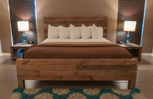 Gateway District Hotel | Thunderbird Hotel