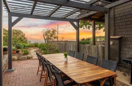 Santa Barbara House | Timeless Craftsman Ortega Ridge | The Chosen Collection