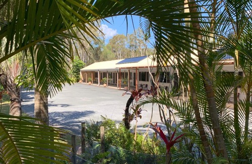 Tin Can Bay Hotel | Tin Can Bay Motel