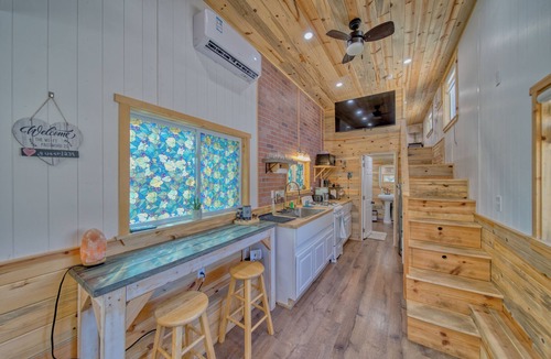 Park Village House | Tiny Home, close to Death Valley