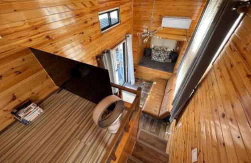 Valley Center House | Tiny House - mountain views close to everything