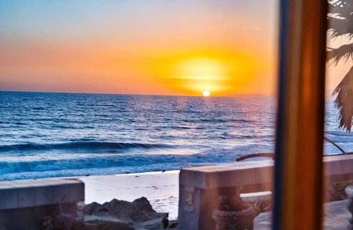 Mussel Shoals House | Toes in the Sand! Amazing Location & Views*