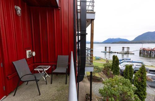 Tofino House | Tofino Waterfront Condo