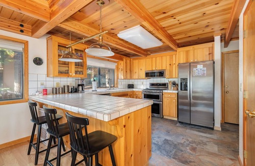 Dorrington Cabin | Topanga Treez- BTV, REC ROOM